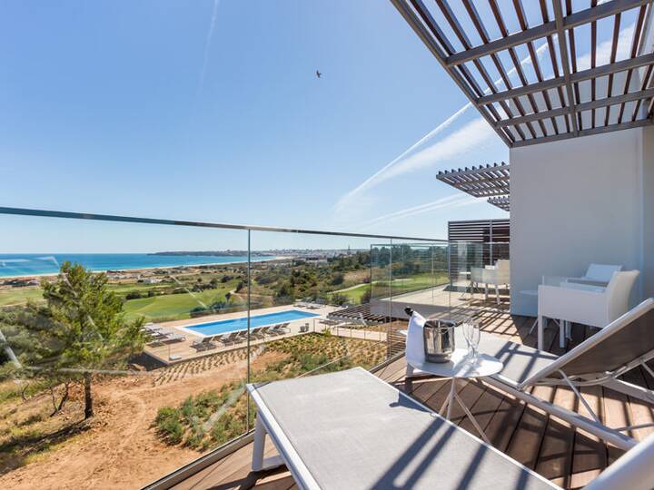 Palmares Beach House Hotel