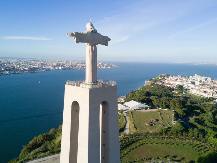 Christus Statue In Lissabon Cristo Rei Portugal 360